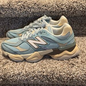 New Balance Women's Blue and Cream Sneakers